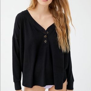 ❌SOLD❌UrbanOutfitters Out From Under Blaine Henley